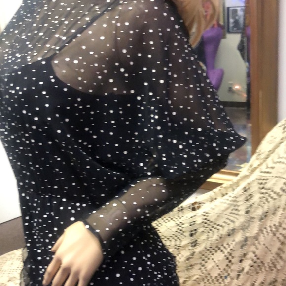 VINTAGE BLACK WITH WHITE POLKA DOT DRESS WITH RUFFLES ON SKIRT ADORABLE SIZE 8 - Picture 11 of 16